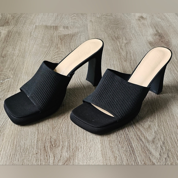 Size 10 Black Ribbed Open-Toe Heeled Mules - Picture 4 of 10